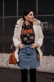 Outfit Ideen So Gut Lasst Sich Ein Jeansrock Im Winter Kombinieren Who Is Mocca In 2020 Casual Chic Outfit Fashion Blogger Outfit Spring Outfits Casual
