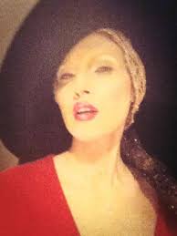 Îi iau găina și o fac aripioare. Iulia Albu In Razboi Cu Mioara Roman Dupa Ce A Poreclit O Doamna Gaina Tabu