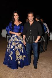 Salman Khan And Katrina Kaif Were All Smiles As They Dined Together Katrina Kaif Indian Celebrities Formal Dresses For Men