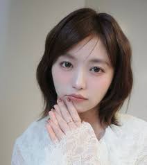 美しすぎて“言葉が出ない”…『10歳でデビュー・美人女優（26歳）』“傑作ビジュアル”に「大人の階段登ったなあ」コメント殺到
