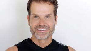 Arts, Entertainment & Features