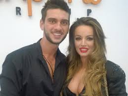 Aici gasesti cele mai noi stiri, comentarii si analize din lumea sportului romanesc si international Iubita Lui Dorian Popa A Iesit Asa Pe StradÄƒ PisicuÅ£a S A LÄƒsat FotografiatÄƒ Cand Era Doar In