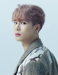 Aos seus dez anos de idade, ele começou a treinar esgrima, sendo ensinado por seu pai e outros treinadores profissionais. Jackson Got7 Wikia Fandom