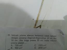 2 ( 96 ) + (40 x t) = 672. Sebuah Prisma Alasnya Berbentuk Belah Ketupat Dengan Panjang Diagonal 16 Cm Dan 12 Cm Seputar Bentuk