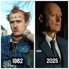 Let's welcome our new members! Angela Cronin, Tina Bowater, David McLuckie,  Lauren Edwards, Tina McDonald, Susan Elizabeth Frascina, Perry Strong, Phil  Sale, David Habberjam, Martin Loomes, Kelli Ennever, Pougo Clarke, Scott  Lincoln,