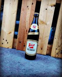 Stiegl Goldbrau Bier Von Der Stieglbrauerei Stieglbier Stieglgoldbrau Goldbrau Stieglgold Lager Helles Salzburg Austr Beer Bottle Austrian Beer Beer