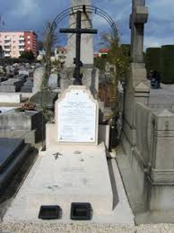 He also obtained a diploma in 1961 at l école française d orthopédie et de masso kinésithérapie headed by his father. Carlos Yvan Chrysostome Dolto 1943 2008 Cimetieres De France Et D Ailleurs