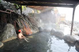 北川温泉 黒根岩風呂 - 井伊部長の温泉グルメ探訪｜スルガ銀行