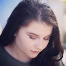 Sara Hadley's Instagram, Twitter & Facebook