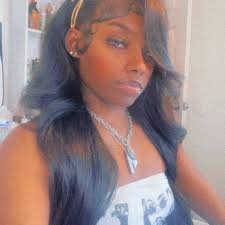 Who does bohemian knotless braids in Chicago?