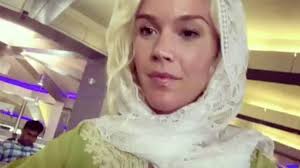 Joss stone and some dragons support william's campaign. Joss Stone Soulstar Darf Nicht In Den Iran Einreisen Und Schwarmt Trotzdem Von Den Menschen Dort Stern De