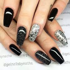 Check out our favorite ideas for black nail designs and pin your faves. Black And Silver Black Nails With Glitter Silver Nails Nails