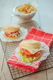 6 buah burger bun 6 lembar keju cheddar 2 buah tomat, iris. Menu2 Yang Ada Di Rina Fried Chicken Ada Ayam Tulang Lunak Ayam Saos Bbq Ayam Keju Aneka Sosis Jus Buah Dan Milk Shake Dijamin Nikmat Tiada Banding Photo De Rina Fried