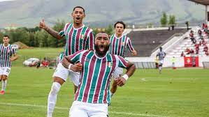 Founded in 1932, its football team won the taça de portugal in 1990 and plays at estádio josé gomes. Estrela Da Amadora Voltou A Jogar Nos Nacionais 1Âª Liga Nao E Ja Amanha Mas Faremos Tudo Para La Chegar Campeonato De Portugal Jornal Record
