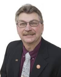 Lloyd Wilhelm's Instagram, Twitter & Facebook