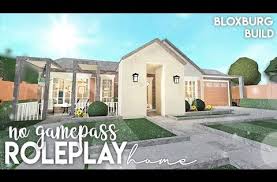 Roblox Bloxburg No Gamepass Roleplay Home Discord Server Youtube Roblox Modern Family House Cute House