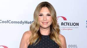 Brains, beauty, and a growing global empire that includes successful kohl's lifestyle collection (that's raked in more than $800 million since it hit stores in 2004. Daisy Fuentes 52 Rocks Sexy Monokini On Beach Vacation Fox News