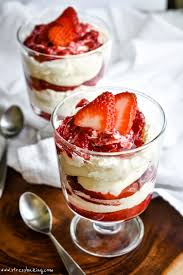 Strawberry Lemon Mascarpone Mousse Slightly Sweet Whipped Lemon Mascarpone Mousse Is Layered With Tart Strawber Mascarpone Recipes Strawberry Recipes Desserts