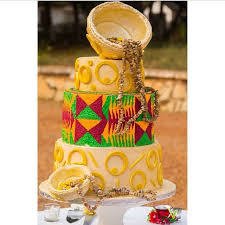 Ghanaian Weddings The Kente Prints Trend That Make Them Adorable Fashionghana Com 100 African Fashion African Wedding Cakes Traditional Wedding Cakes Ghanaian Wedding