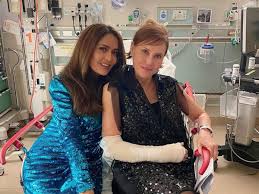 Последние твиты от salma hayek (@salmahayek). Salma Hayek Missed Oscars After Party To Stay With Manager In Hospital The Independent The Independent