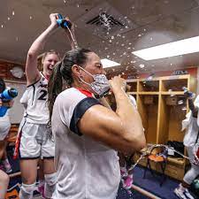 What Adia Barnes Said After Arizona Women S Basketball Beat Byu To Advance To The Sweet Sixteen Arizona Desert Swarm