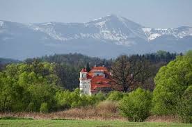 Regional > ehemalige deutsche gebiete > schlesien > regierungsbezirk liegnitz > landkreis bolkenhain > wernersdorf (bolkenhain). Schloss Schildau Im Niederschlesien Polen Idyllische Landschaft The Old Palace Wojanow In Dolny Slask Poland Idyllic Landsca Urlaub Schlesien Idyllische