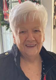 Can some one make a Christmas 🎄 background for my Gio passed away. Thank  you