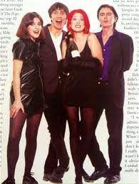 In a sense, the beginning of lush was as inevitable as its ending was not. Lush Band Lush Band Britpop Grunge Look