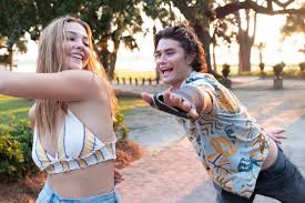 Madelyn cline (born december 21, 1997) is a talented young american actress. Outer Banks Chase Stokes And Madelyn Cline S Relationship Is Still Thriving Here S Proof