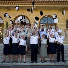 L'école de l'air est une école militaire qui forme des officiers de l'armée de l'air française. Salon De Provence Ecole Des Commissaires Des Armees Ceremonie De Fin De Scolarite Pour La Promotion Valmy Destimed