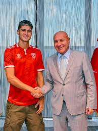 Samsunspor | Kulübümüz, İtalyan futbolcu Gabriele Guarino ile 5 yıllık sözleşme imzaladı. Atatürklü Arma altında nice başarılara, Gabriele! ✨... | Instagram