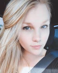 Happy birthday Heather and Marnie! We hope you have a great day!💚💙🎉