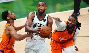 The team that wins the series is awarded the larry o'brien championship trophy, which replaced the walter a. Dogged Bucks Rally Past Suns In Game 4 To Level Nba Finals At Two Games Apiece Nba Finals The Guardian