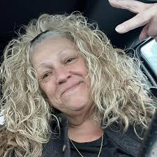 Welcome, new friends, to the Wedding Cookie Table Community. We're a group  of bakers who carry