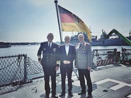 Here you will find tons of high quality and beautiful after registration you will have a number of additional features: Dr Peter Tauber A Twitter Mit Dem Gi Und Dem Chiefdeunavy Auf Der Korvette Erfurt Bei Der Kieler Woche Toll Dass Unsere Marine Dabei Ist Bundeswehr Kielerwoche Https T Co Kjrns6lfrj