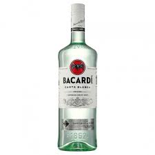 Barcardi lemon rum with lemons in bottle. Bacardi Carta Blanca 1l Aelia Duty Free Belgium