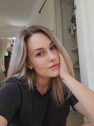 Deborah Creighton's Instagram, Twitter & Facebook