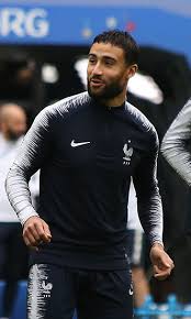 Nabil fekir, né le 18 juillet 1993 à lyon, est un footballeur international français, qui évolue depuis 2019 au poste de milieu offensif ou d'attaquant pour le real betis balompié de séville. Nabil Fekir Wikipedia