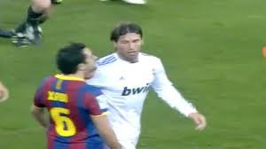 Gabriel jesús vio la roja por brutal patada a mena en el brasil vs. Video Ramos Fuera De Si Patada A Messi Y Agresion A Puyol Y Xavi As Com
