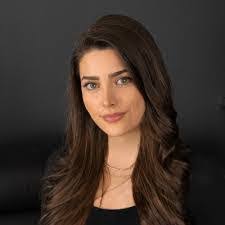 Tisha Roach's Instagram, Twitter & Facebook