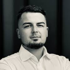 Robert Weniger's Instagram, Twitter & Facebook