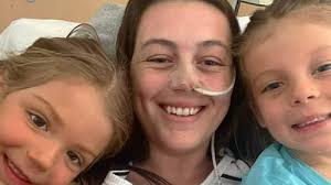 Deux Canadiens électrocutés dans une baignoire à remous