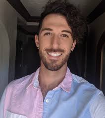 Greg Bayles's Instagram, Twitter & Facebook