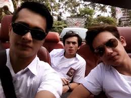 Dewi Wong (@DewiWong29)