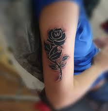 The black and white designs are the perfect touch. Top 61 Best Black And White Rose Tattoo Ideas 2021 Inspiration Guide