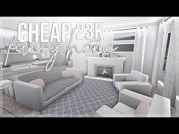It consists of 1 sofa and two flanking armchairs all oriented toward a tv. Bloxburg Cheap Fancy Home 23k Youtube Fancy Houses Simple Bedroom Design Modern Family House