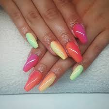 Ongle Forme Ballerine Les Coffin Nails A La Loupe Ongle Ballerine Ongles Idees Manucure