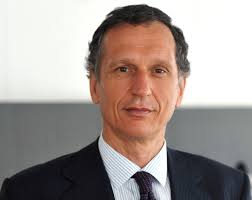 Arnaud de puyfontaine, est nommé directeur général des activités médias et contenus du groupe vivendi. Telecom Italia Board Stands By Chairman Recchi Mobile World Live