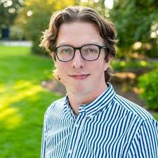 David Eskander's Instagram, Twitter & Facebook