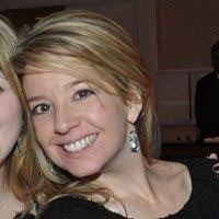 Leslie Sowers's Instagram, Twitter & Facebook